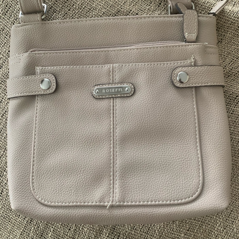 NWOT Rossetti Sand Pebble Crossbody Purse